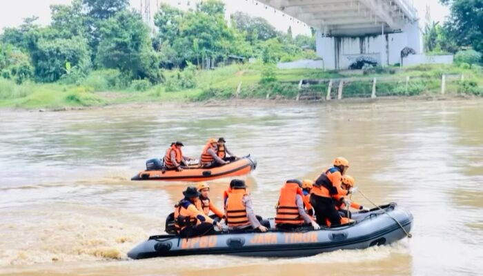 Tingkatkan Kesiapsiagaan Bencana, Polres Bojonegoro Latih Personel Tanggap Darurat