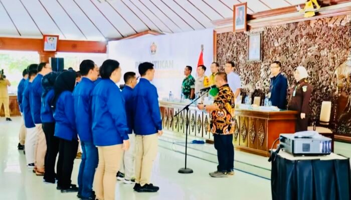 Kapolres Bojonegoro Hadiri Pelantikan PWI Bojonegoro 2025-2028