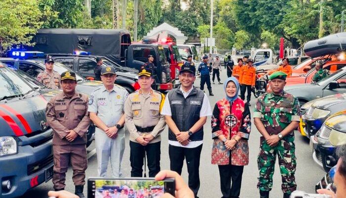 Bupati Wahono Pimpin Apel Gelar Pasukan Lilin Semeru 2025