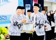 HUT Ke-80 PGRI dan HGN 2025: Pemkab Bojonegoro Apresiasi Dedikasi Guru dalam Sarasehan Pendidikan