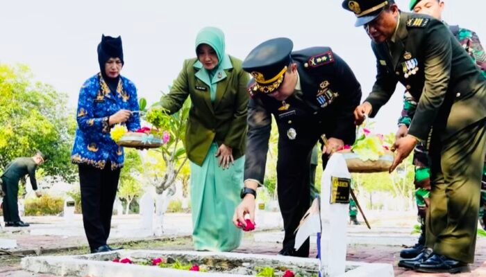 Peringati Hari Juang TNI AD ke-80, Kodim 0813 Bojonegoro Ziarah dan Tabur Bunga di TMP Kusuma Bangsa