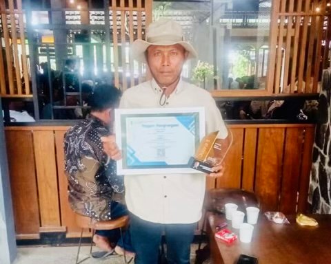 B960ABA3 4099 4006 AD37 A8282C0F173F