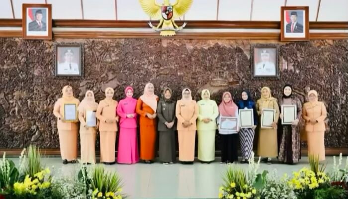 Hangat dan Kekeluargaan, DWP Bojonegoro Peringati HUT ke-26 dan Hari Ibu ke-97