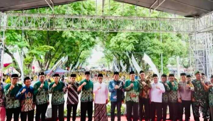 Ribuan Warga Bojonegoro Padati Stadion Letjen H. Soedirman dalam Tabligh Akbar Milad ke-113 Muhammadiyah