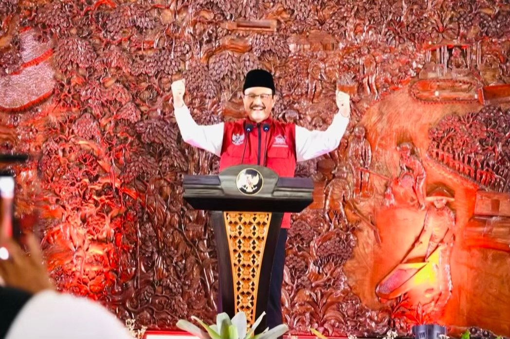 152A1D86 0D69 4D1F AFF6 E37D3E83D666