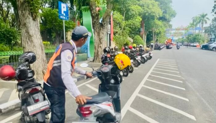 Dishub Bojonegoro Tindak Tegas Jukir Liar di CFD Alun-Alun