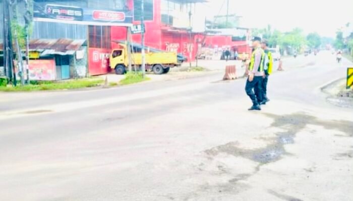 Bangun Kedekatan Polsek Kapas Gelar Aksi Sapa Pagi di Proliman