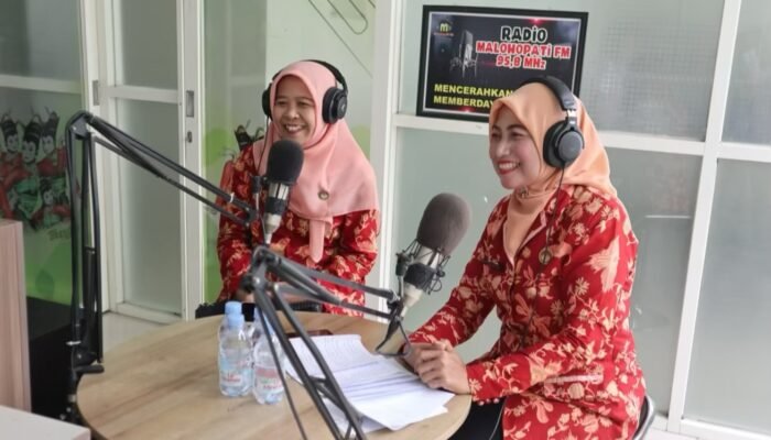 Cegah Stunting, DWP Bojonegoro Edukasi Kesehatan Gen Z di Radio Malowopati
