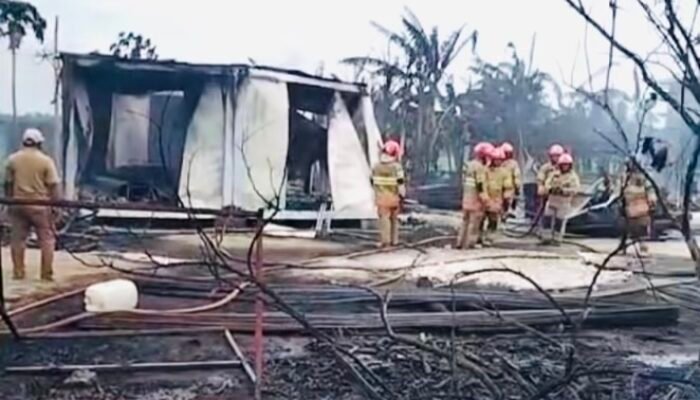 Kantor Proyek Rehabilitasi Irigasi di Desa Bulaklo Ludes Terbakar, Api Diduga Berasal dari Gudang Solar