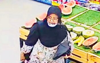 EDB400FF 7E22 40FC 9ABC 7C8F83F0C31A