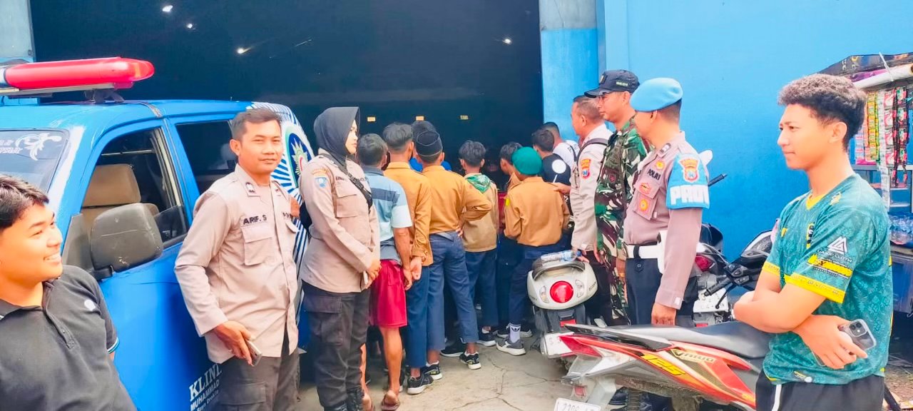 F49B9CA4 381D 427F AAF4 EF6DE2F3C126