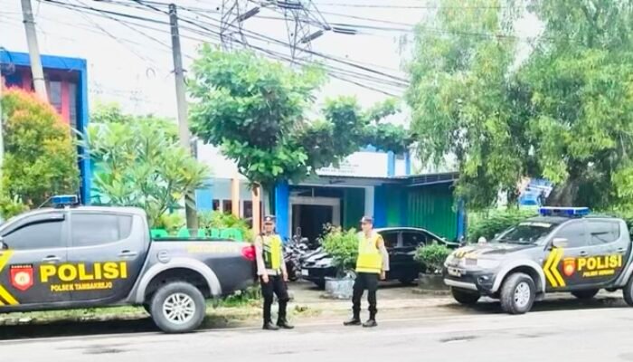 Patroli Bersinggungan Polsek Tambakrejo untuk Keamanan Wilayah