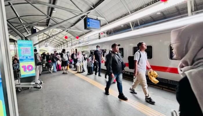 Stasiun Surabaya Gubeng Jadi Favorit Selama Libur Imlek 2026
