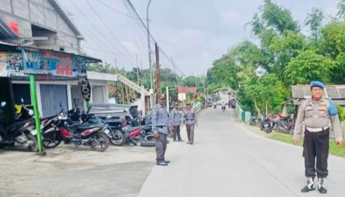 Patroli Siang Polsek Tambakrejo, Bojonegoro Wujudkan Rasa Aman Kepada Masyarakat