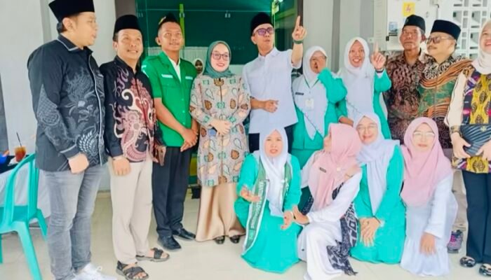 Hadir di Kedungadem, Wamenkop RI Hj. Farida Farichah Bakar Semangat Ratusan Kader Fatayat NU Bojonegoro