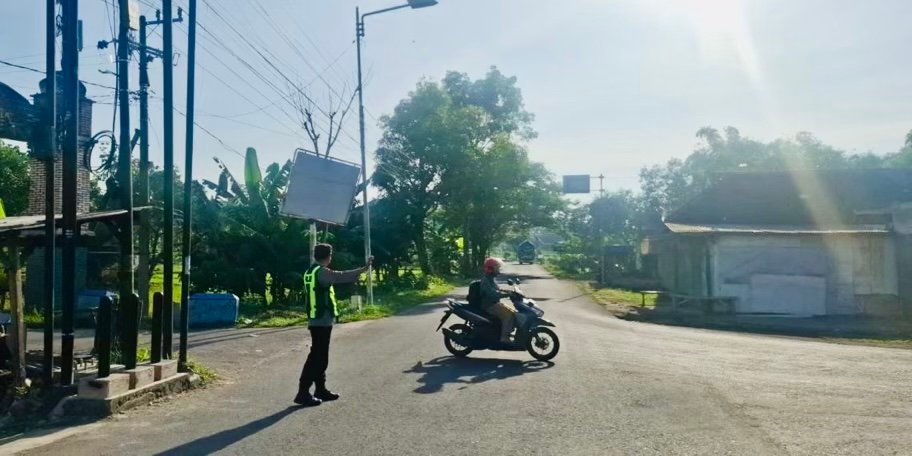 5B807A8C 09A0 43B0 A86D 5EAFDEFED2C5