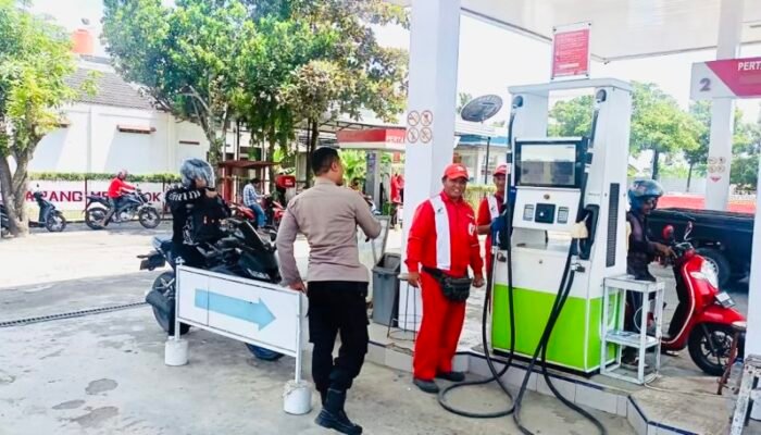 Patroli Keamanan oleh Polsek Dander di SPBU Dander Bojonegoro