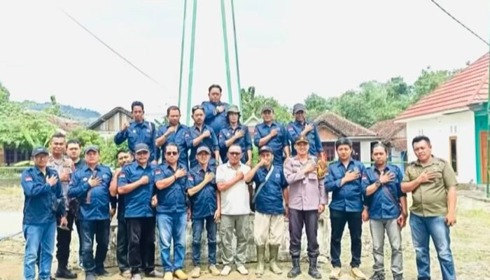 Kapolsek Gondang Apresiasi Aksi Nyata PJI Bojonegoro Hijaukan Hutan di Hari Pers Nasional