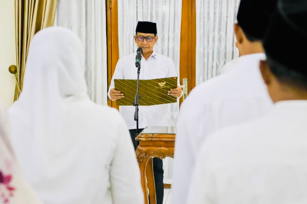 9F0E8B07 ED47 4EF8 A868 AA5F9F0D32E7