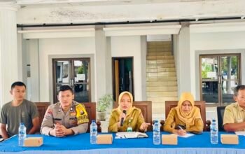 Bhabinkamtimas Kelurahan Klangon Bojonegoro Hadir di Musyawarah Calon Penerima Gayatri