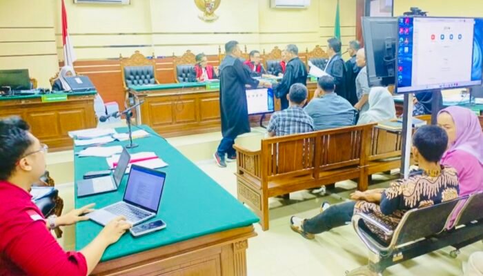 Kuasa Hukum Eks Camat Padangan: Kenapa Hanya Camat, Bendahara dan Kades Tanda Tangan Juga