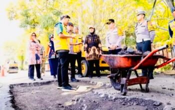 Wakil Bupati dan Kapolres Bojonegoro Tinjau Jalan Rusak, Ini Tanggapannya