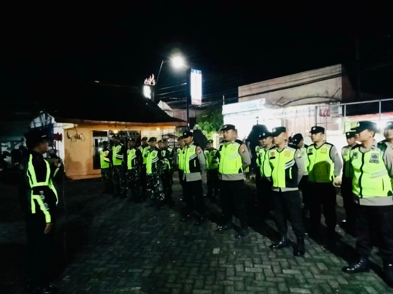 33F860AA FFC0 49A0 ABE7 7F642790CC1F