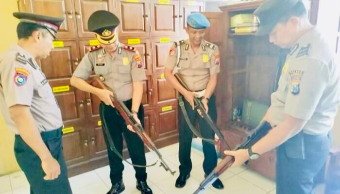 Pengecekan Senjata Api Dinas di Polsek Bojonegoro Kota