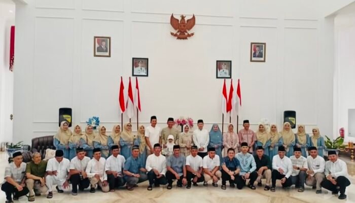 Pererat Silaturahmi, Bupati Setyo Wahono Gelar Open House di Graha Putih
