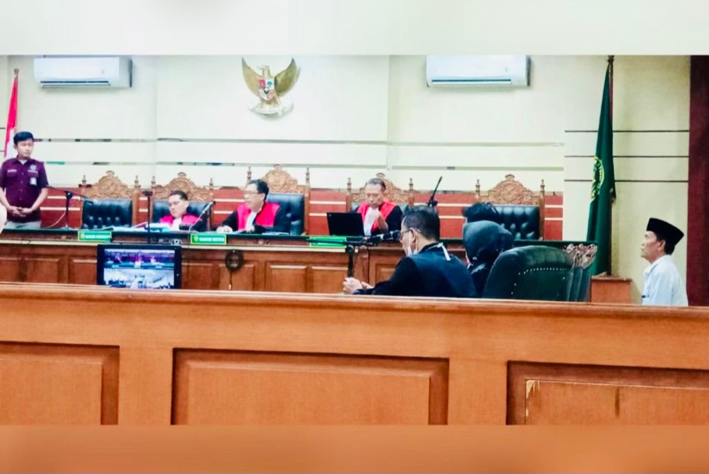 DB8C76E2 69BB 4522 B729 F7C98F5F525C