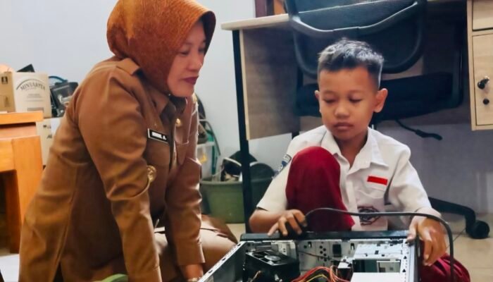 Dukungan Wabub Bojonegoro untuk Daffa, Bocah Jenius Perakit Elektronik