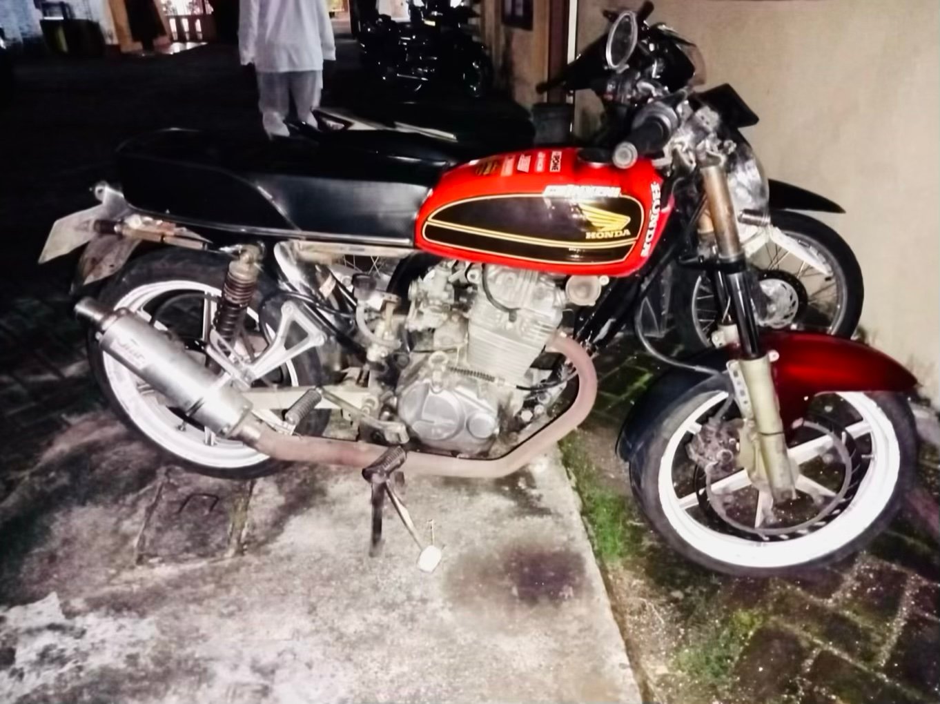 3DB62D4E F10D 4C64 B5B7 00B47CB6AD4D