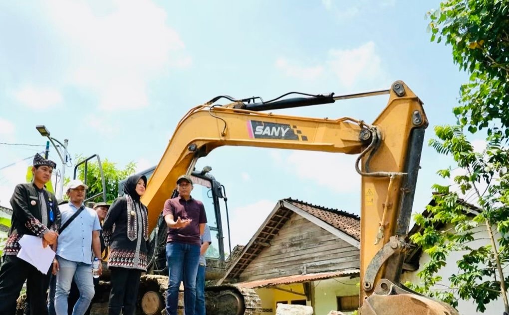 4AF84CCD 67B3 486A AB6E B32C9AE0D93C