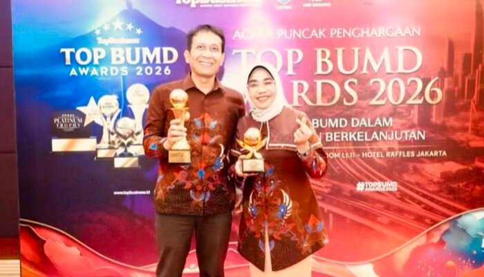 Bupati Bojonegoro Dinobatkan Pembina BUMD Terbaik 2026
