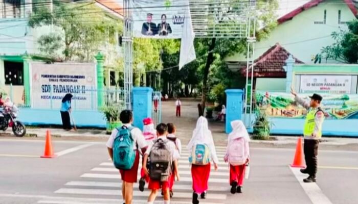 Pengaturan Lalu Lintas Polsek Padangan untuk Kenyamanan Masyarakat