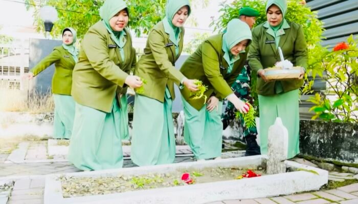 HUT ke-80 Persit KCK, Persit Kodim Bojonegoro Ziarah ke TMP