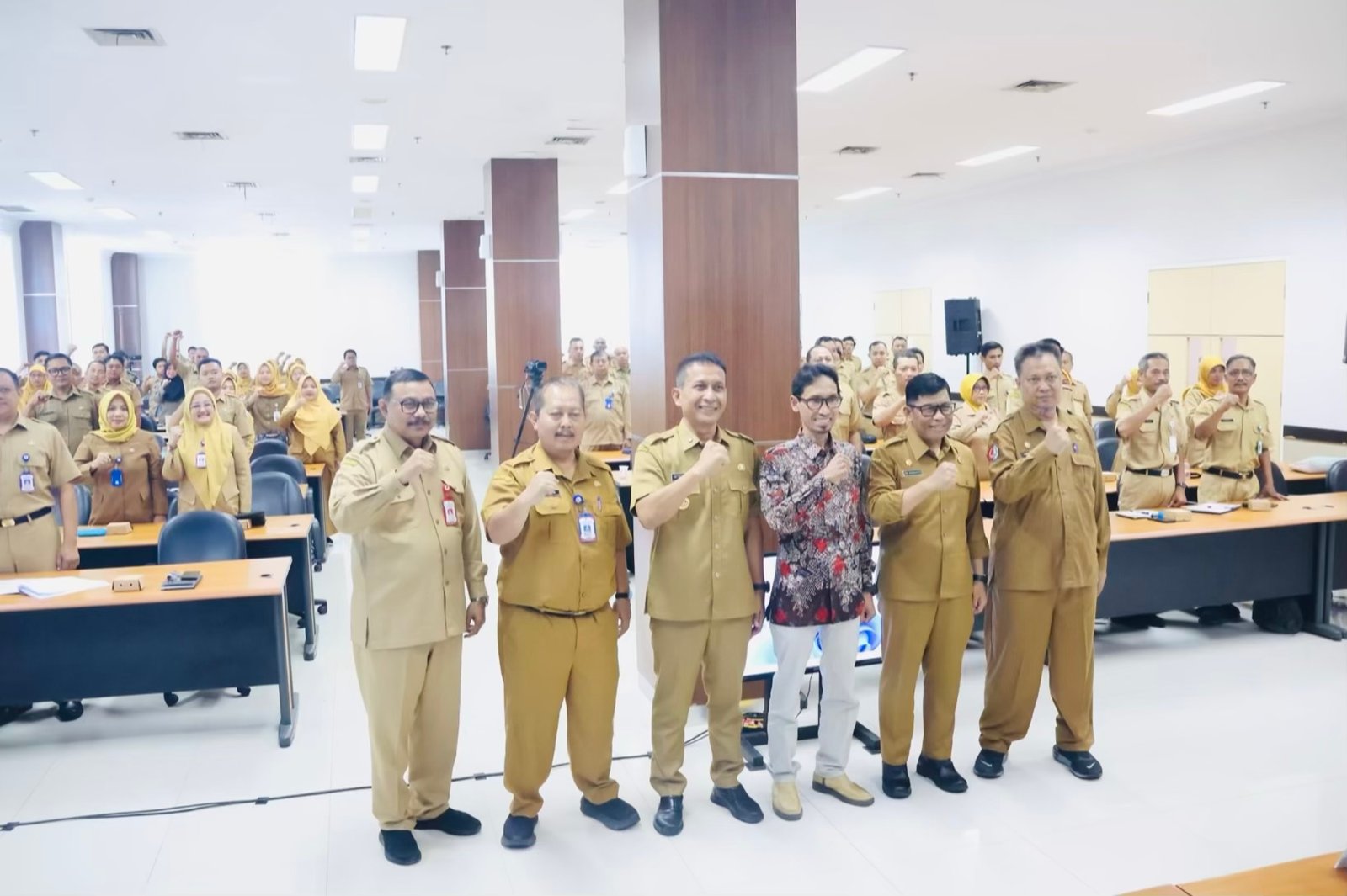 C74DCEE3 34AF 4BD0 B713 8B1CEC9E56B8