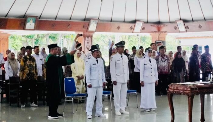 Lantik 3 Kades PAW, Bupati Setyo Wahono: Jabatan Ini Amanah, Bukan Alat Kekuasaan