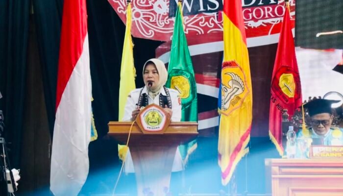 Pesan Nurul Azizah di Wisuda Universitas Bojonegoro