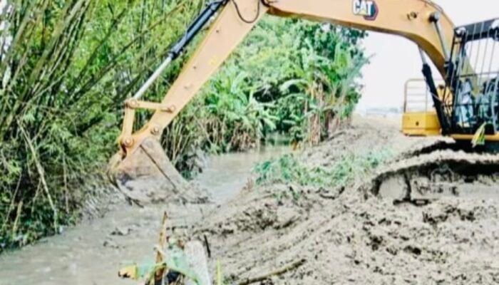 Penanganan Tanggap Darurat Longsor di Bojonegoro