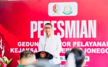 FFD32E3B B4FE 4041 B8D8 032C9D7F89C6