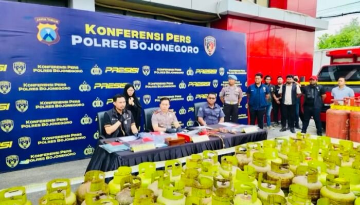 Gerebek Gudang Oplosan LPG di Bojonegoro, Polisi Sita Ratusan Tabung