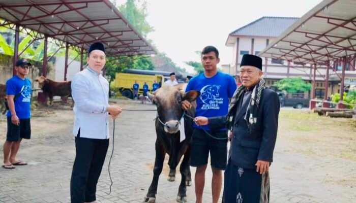 Polres Bojonegoro Salurkan 62 Hewan Kurban Idul Adha