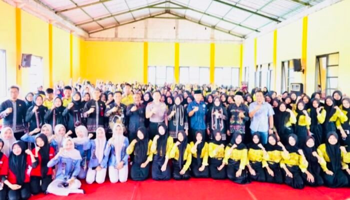 Nurul Azizah Hadiri Sosialisasi P4GN dan Rekam e-KTP di SMKN 1 Bojonegoro
