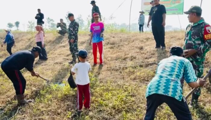 Kodim 0813 Bojonegoro Tanam 2.000 Pohon di Desa Leran