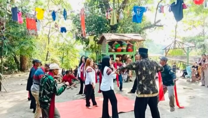 Sedekah Bumi Bojonegoro: Warga Rawat Tradisi Unik Raden Ki Jengger