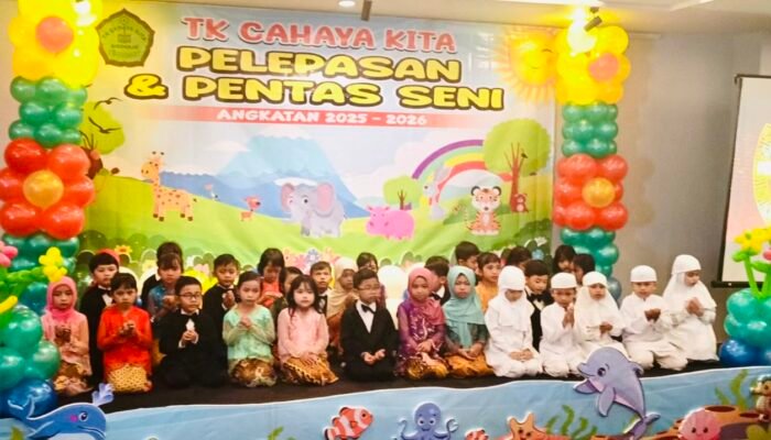 Momen Haru Pelepasan Siswa TK Cahaya Kita Sidoarjo