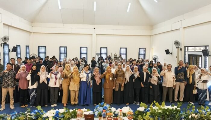STIE Cendekia Bojonegoro Gelar Seminar SDM Global
