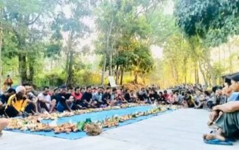 Masyarakat Samin Bojonegoro Gelar Tradisi Gumbregan