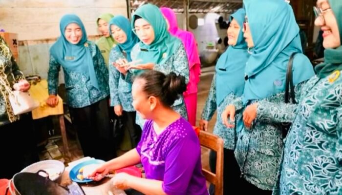 Perempuan Tangguh Purwosari Bojonegoro Inspirasi Desa